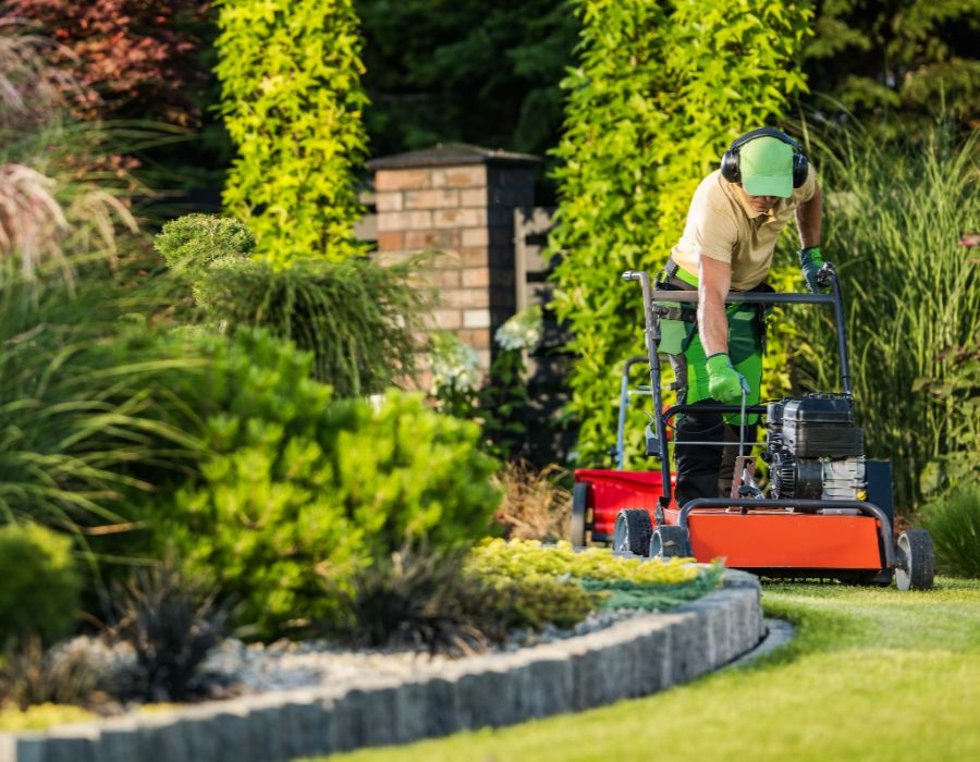 commercial landscapers near me-001