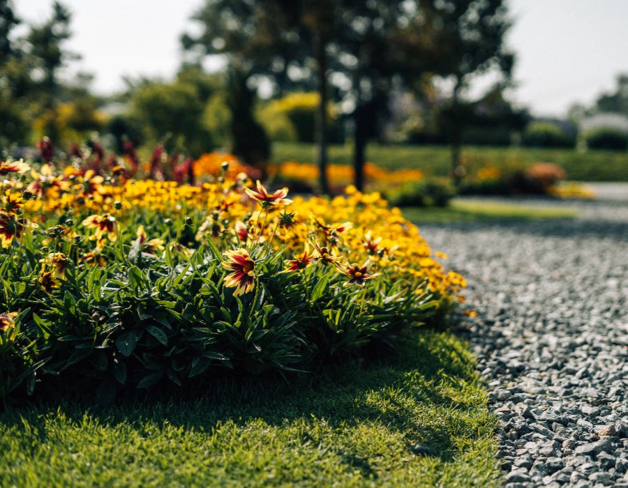 commercial landscapers near me-005