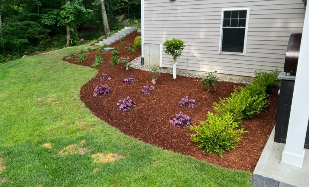 Mulching & Garden Bed Maintenance